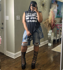  Pretty Girls | Tee